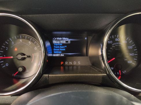 Used 2017 Ford Mustang Premium RWD image 23