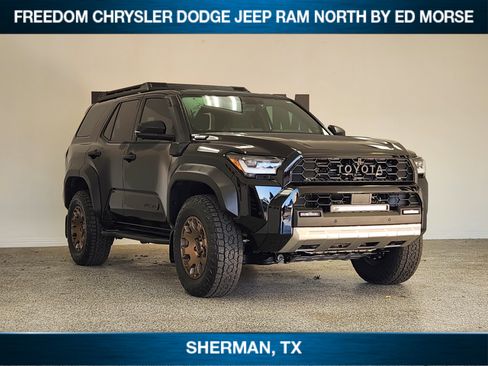 Used 2025 Toyota 4Runner Trailhunter image 2