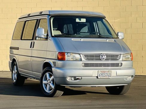 Used 2002 Volkswagen Eurovan MV FWD image 1