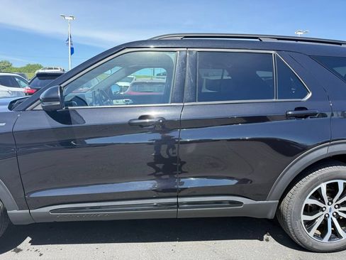 Used 2025 Ford Explorer ST-Line AWD/4WD image 31