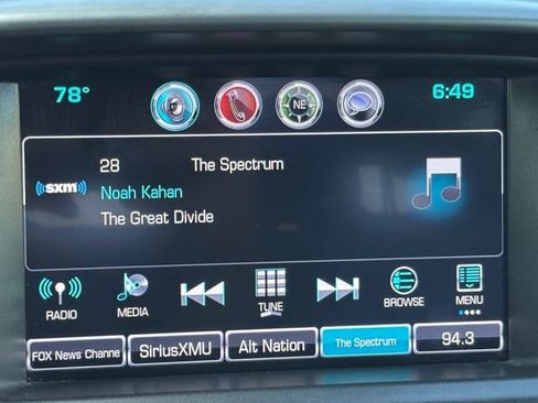 Used 2017 Chevrolet Colorado LT w/ Luxury Package, Chrome RWD image 9