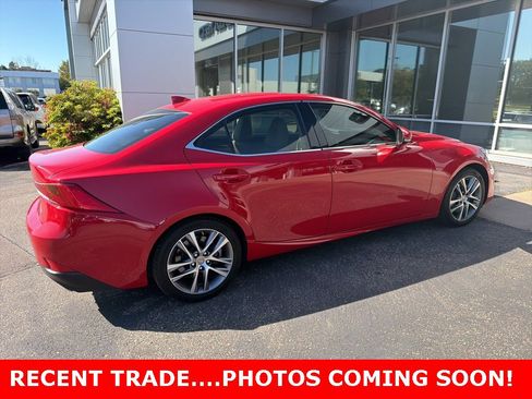 Used 2019 Lexus IS 300 image 3