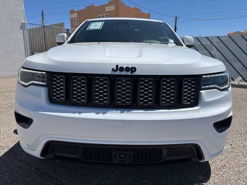Used 2020 Jeep Grand Cherokee Altitude AWD/4WD image 8