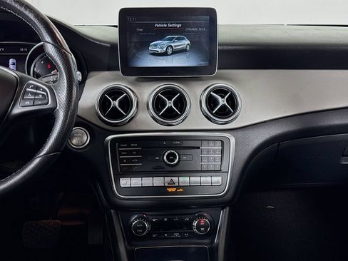 Used 2018 Mercedes-Benz GLA 250 4MATIC image 11