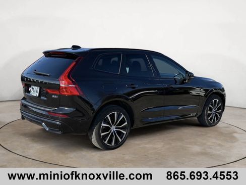 Used 2024 Volvo XC60 B5 Plus image 3