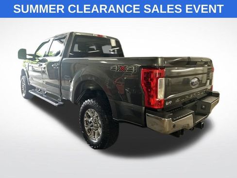 Used 2019 Ford F250 XLT w/ XLT Premium Package AWD/4WD image 3