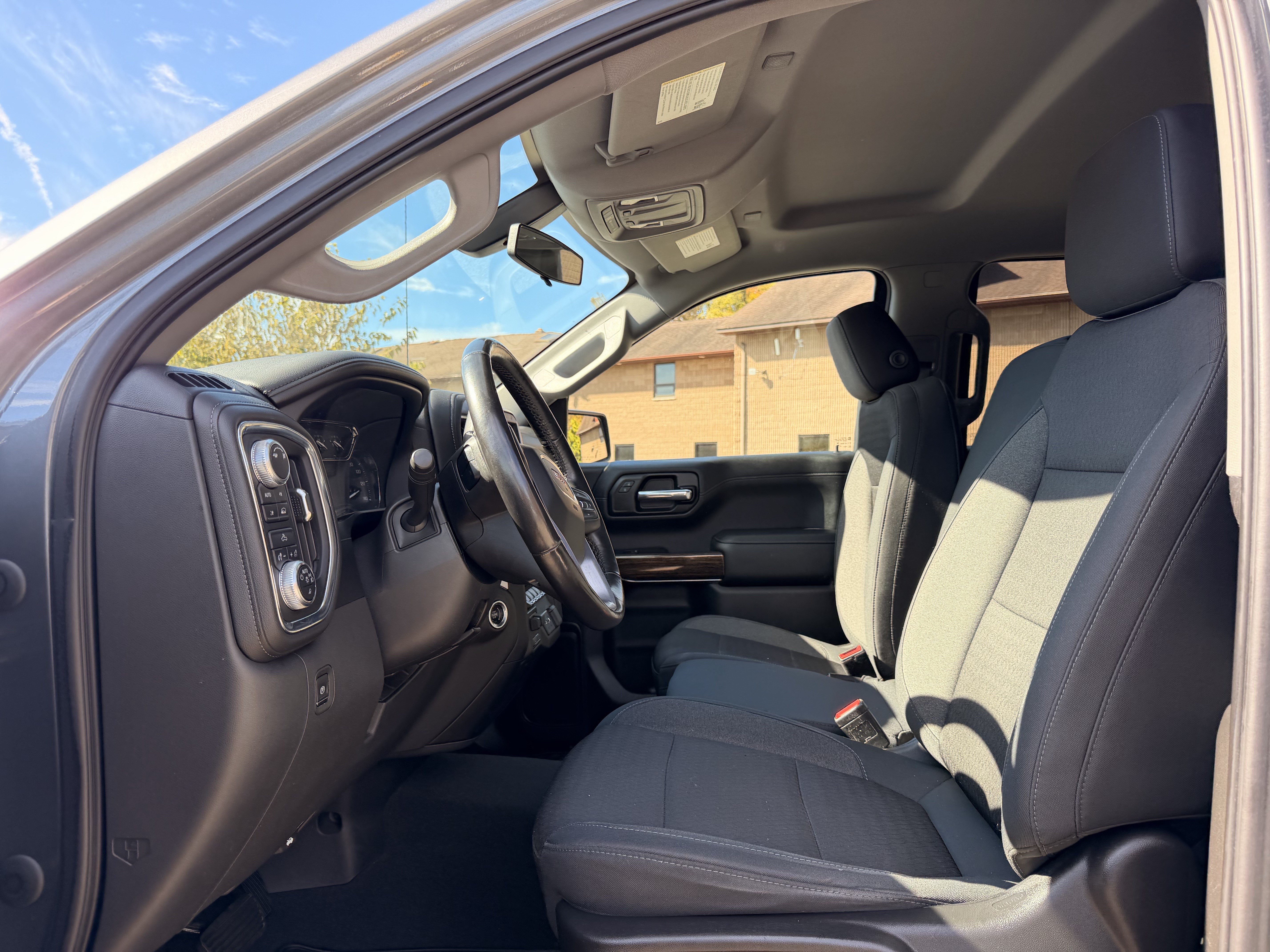 Used 2019 GMC Sierra 1500 SLE w/ SLE Value Package AWD/4WD image 14