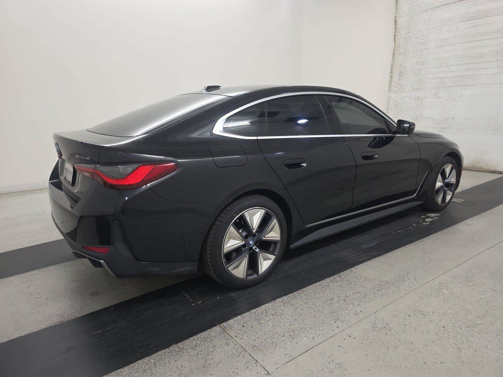 Used 2023 BMW i4 eDrive40 RWD image 4