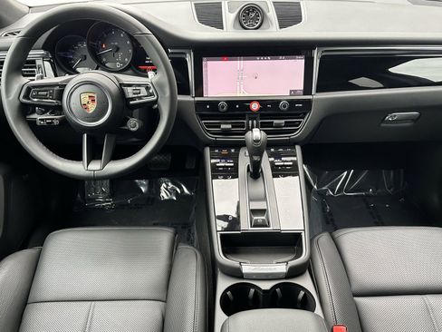 New 2026 Porsche Macan image 13