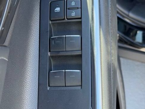 Used 2021 Toyota Highlander Platinum AWD/4WD image 20
