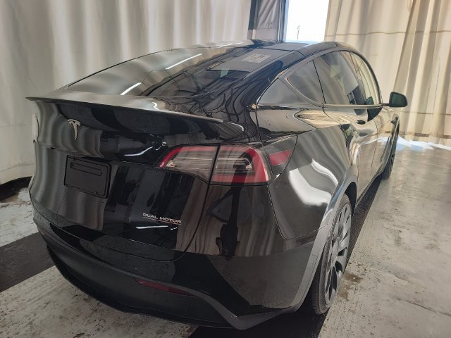 Used 2022 Tesla Model Y Performance AWD/4WD image 2