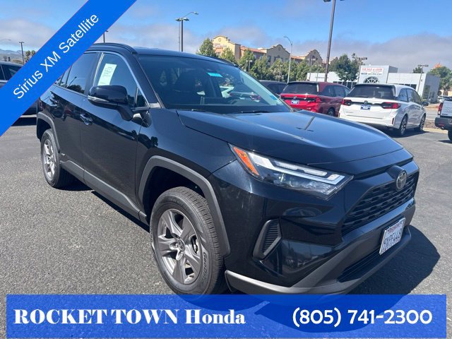 Used 2025 Toyota RAV4 XLE AWD/4WD image 4