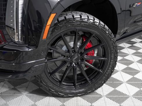 Used 2026 Cadillac Escalade V image 35