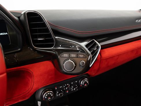 Certified 2015 Ferrari 458 Italia Coupe RWD image 81