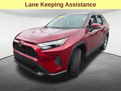Used 2025 Toyota RAV4 LE AWD/4WD image 5