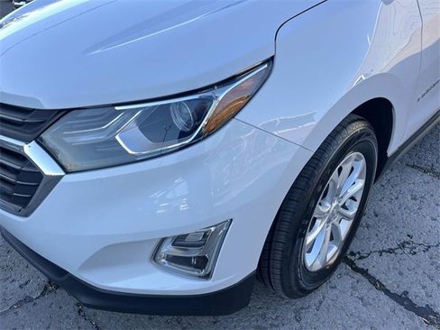 Used 2018 Chevrolet Equinox LS image 9