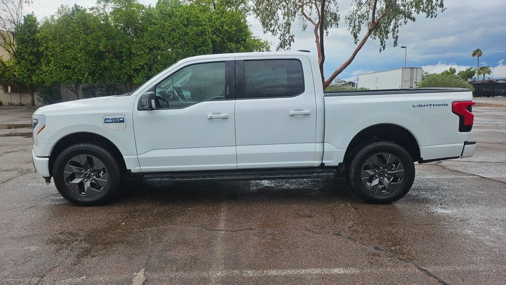 Used 2024 Ford F150 Lightning Flash AWD/4WD image 7