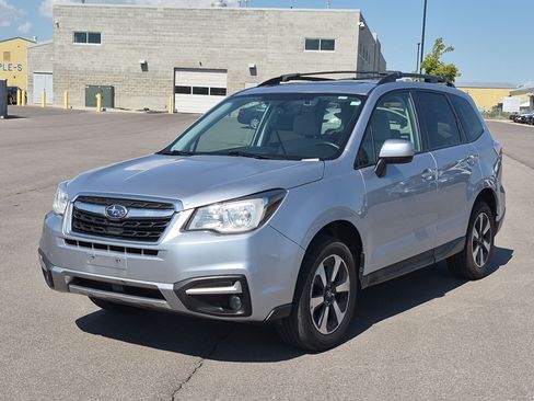Used 2017 Subaru Forester 2.5i Premium AWD/4WD image 8