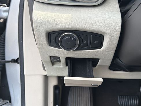 Used 2019 Lincoln Continental Select FWD image 31