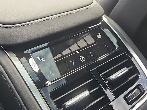 New 2026 Volvo XC90 B6 Ultra w/ Protection Package Premier image 12