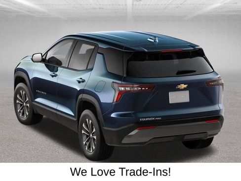 New 2026 Chevrolet Equinox LT image 2