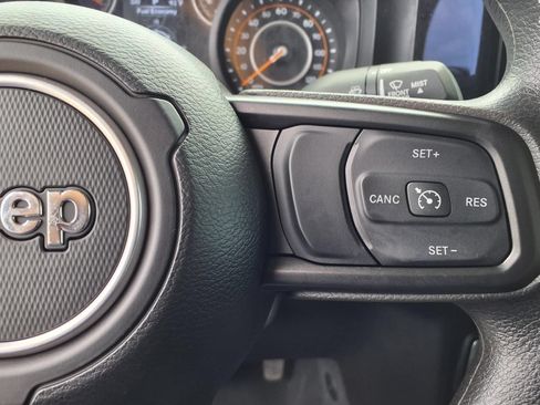 Used 2024 Jeep Gladiator Sport AWD/4WD image 20