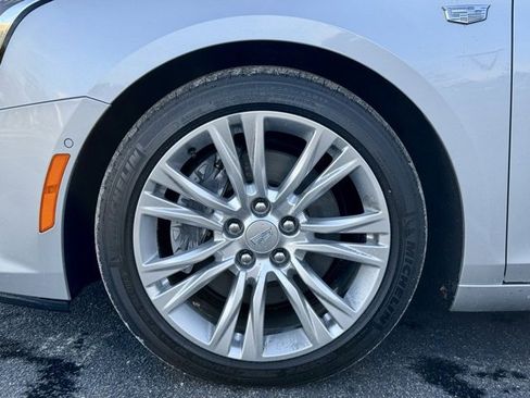 Used 2019 Cadillac XTS Luxury image 32