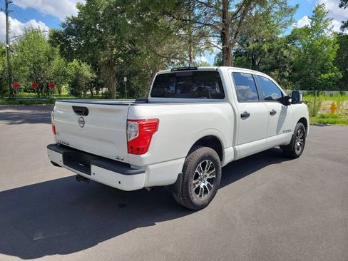 Used 2024 Nissan Titan 2WD Crew Cab image 2