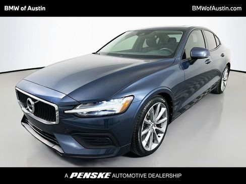 Used 2019 Volvo S60 T6 Momentum w/ Premium Package image 1