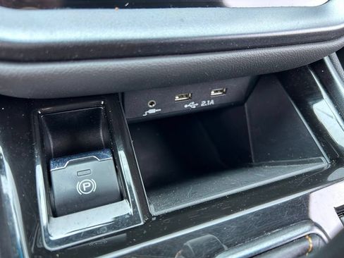 Used 2022 Subaru Outback Wilderness AWD/4WD image 33