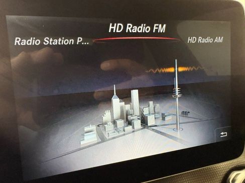 Used 2018 Mercedes-Benz GLA 250 image 31