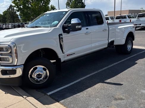 Used 2025 Ford F350 Lariat w/ Lariat Ultimate Package AWD/4WD image 1