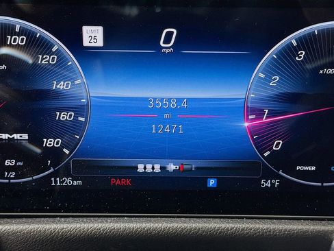 Used 2025 Mercedes-Benz GLB 35 AMG 4MATIC image 14