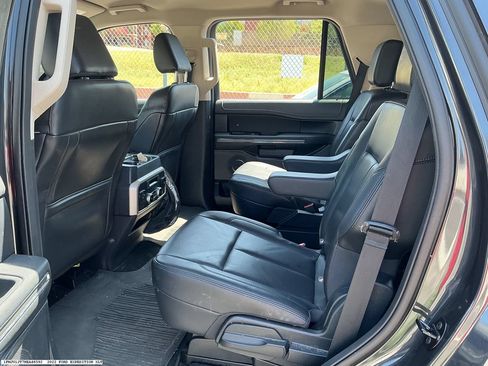 Used 2022 Ford Expedition XLT AWD/4WD image 9