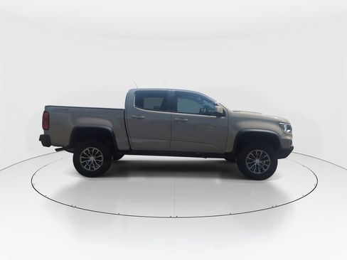 Used 2022 Chevrolet Colorado ZR2 AWD/4WD image 9