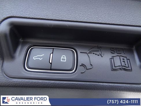 Used 2025 Ford Explorer Active image 15