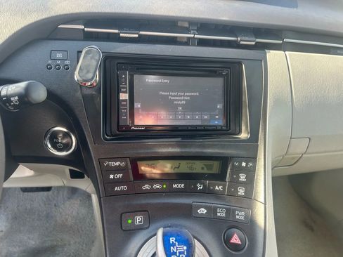 Used 2011 Toyota Prius One image 16