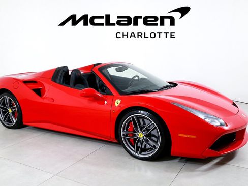 Used 2019 Ferrari 488 Spider RWD image 2