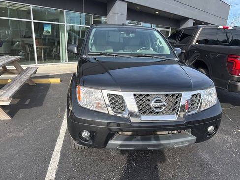 Used 2015 Nissan Frontier SV w/ SV Value Truck Package image 13