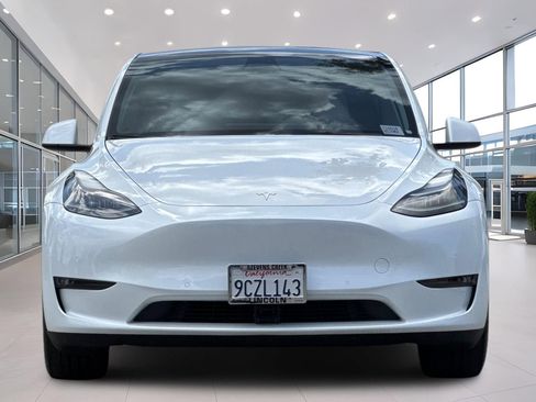 Used 2022 Tesla Model Y Performance AWD/4WD image 9