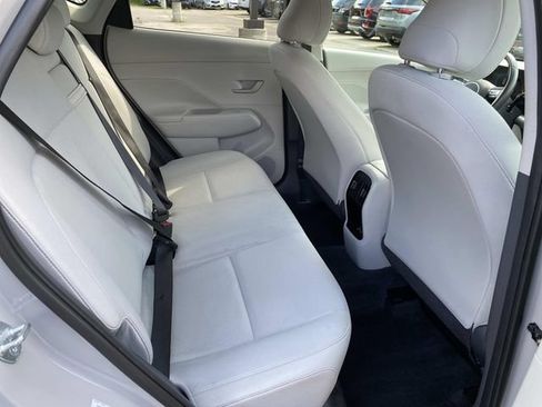 Used 2025 Hyundai Kona SEL AWD/4WD image 21