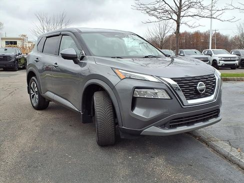 Used 2021 Nissan Rogue SV image 24