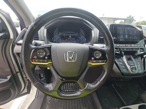 Used 2019 Honda Odyssey Elite image 3