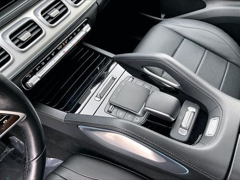 Certified 2025 Mercedes-Benz GLS 450 4MATIC image 14