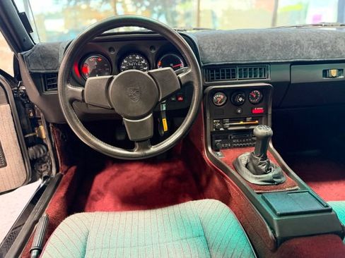 Used 1988 Porsche 924 S RWD image 22