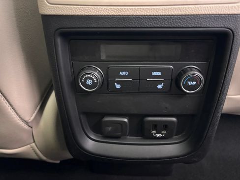 Used 2019 Buick Envision Essence AWD/4WD image 33