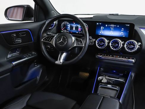 Certified 2024 Mercedes-Benz GLA 250 4MATIC image 11
