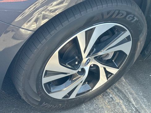 Used 2024 Subaru Legacy Premium AWD/4WD image 9