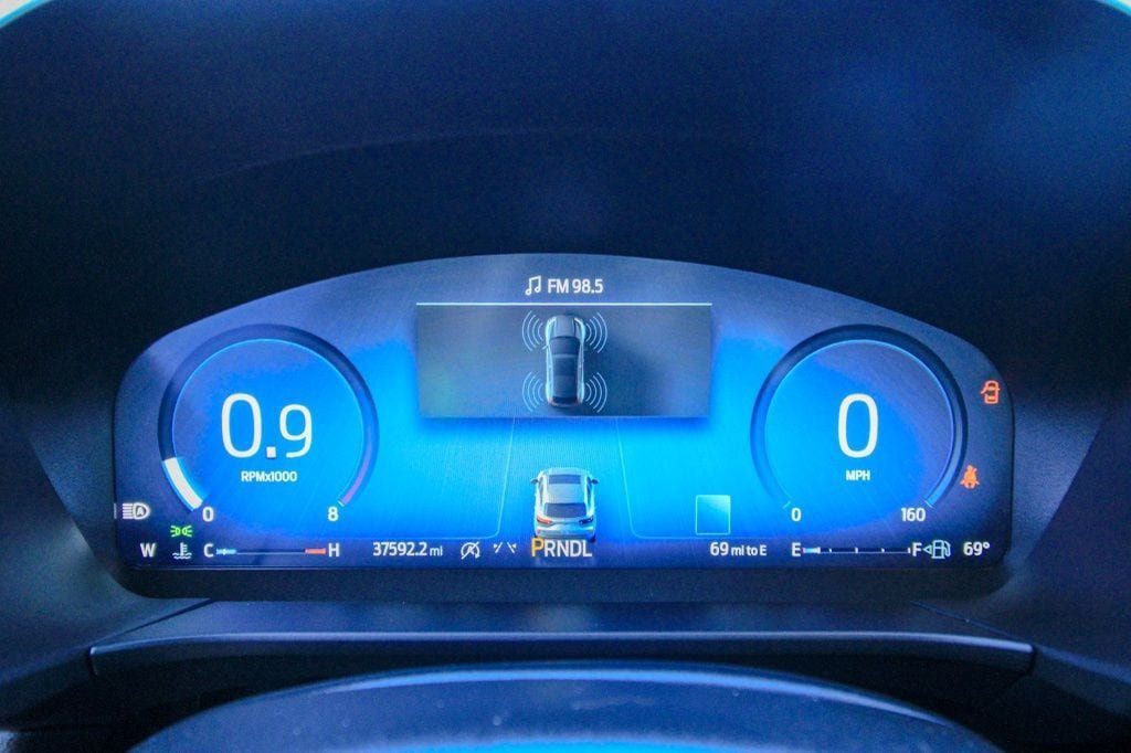Used 2023 Ford Escape Platinum AWD/4WD image 21