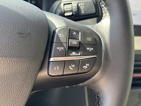 New 2025 Ford Maverick Lariat w/ 4K Tow Package image 18